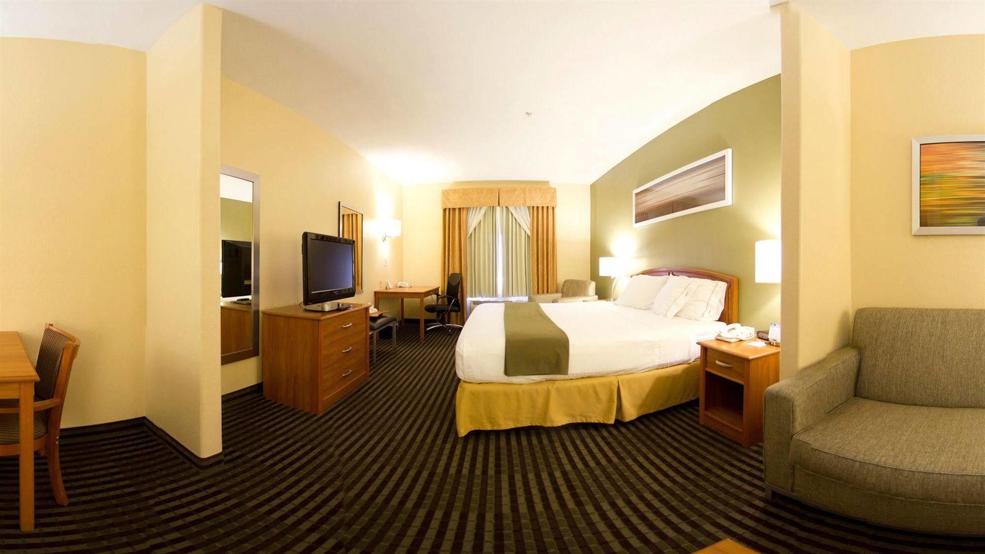 Holiday Inn Express Hotel And Suites Bastrop, An Ihg Hotel Zewnętrze zdjęcie